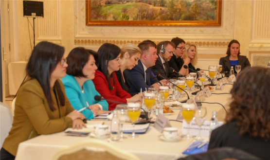 Mbahet konferenca ‘Gratë për dialogun ndërmjet Kosovës dhe Serbisë’