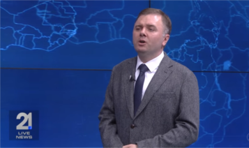 Bisedë me Dr. Labinot Greiçevcin në Studion e Lajmeve Qendrore të RTV 21, mbi dialogun Kosovë-Serbi dhe taksën e vendosur nga qeveria e Kosovës rreth mallrave serbe