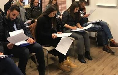 Seminar rreth sondazhit të parë